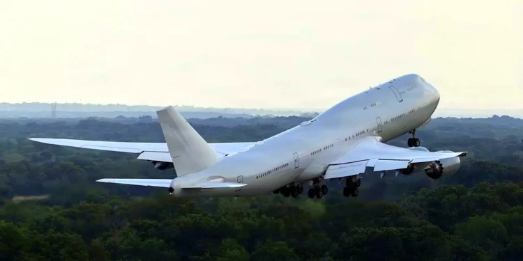 La USAF prueba un Boeing 747-8 ante retraso del nuevo Air Force One
