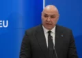 El presidente del Líbano, Joseph Aoun, habla durante una conferencia de prensa tras la Cumbre de la UE en Nicosia, Chipre, el 24 de abril de 2026. (AP/Petros Karadjias)