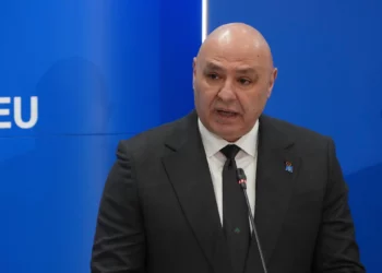 El presidente del Líbano, Joseph Aoun, habla durante una conferencia de prensa tras la Cumbre de la UE en Nicosia, Chipre, el 24 de abril de 2026. (AP/Petros Karadjias)