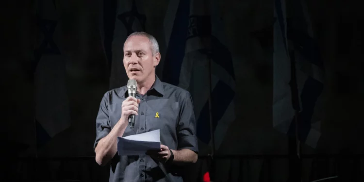 Chili Tropper abandona Azul y Blanco y abre dudas sobre su futuro político