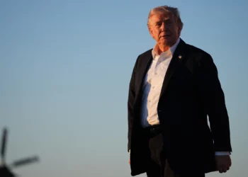 Trump amenaza con “borrar de la faz de la tierra” a Irán