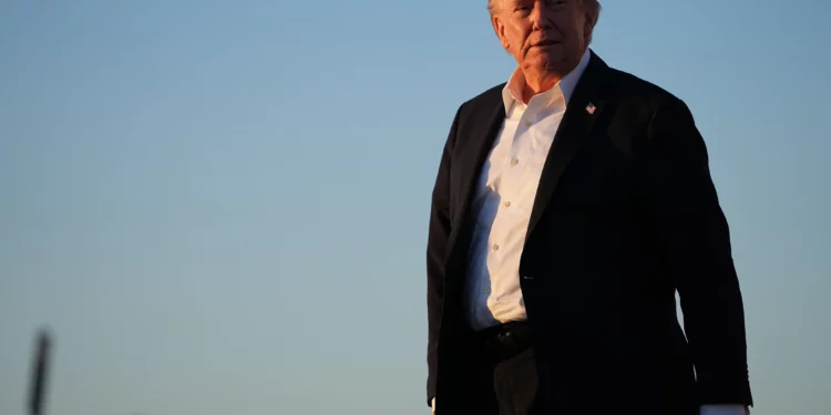 Trump amenaza con “borrar de la faz de la tierra” a Irán