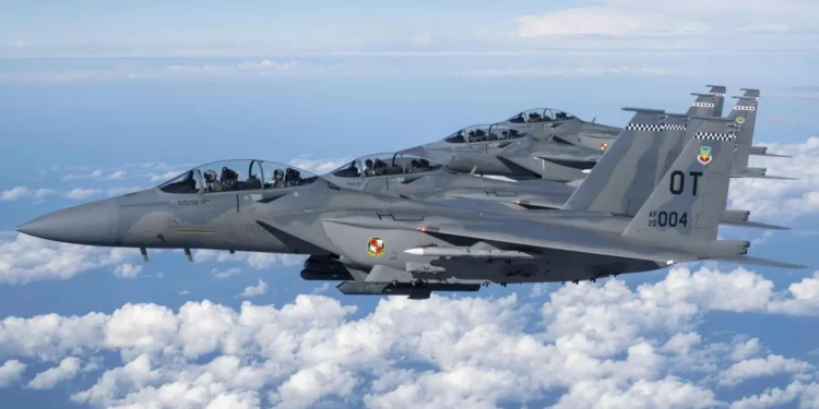 F-15EX y F-35 tendrían contratos plurianuales en la NDAA 2027