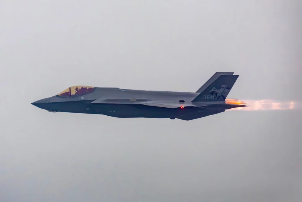 Polonia recibe tres primeros cazas F-35A: La OTAN refuerza su flanco oriental