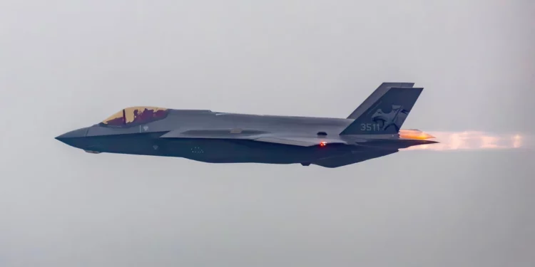 Polonia recibe tres primeros cazas F-35A: La OTAN refuerza su flanco oriental
