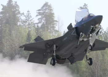 F-35B italianos operan por primera vez desde una carretera