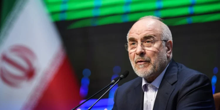 Irán dice que “ni siquiera ha empezado” a defender Ormuz