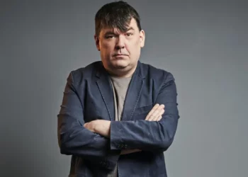 Un escritor irlandés tacha de “antisemita” la decisión de Dublín de no retransmitir Eurovisión
