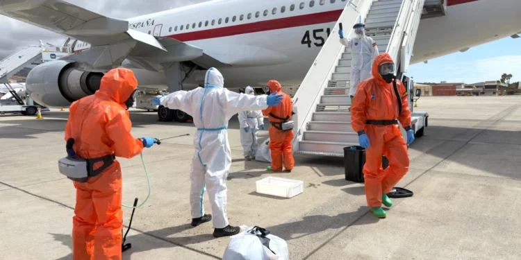 Un pasajero evacuado da positivo por hantavirus: otro presenta síntomas en el vuelo