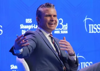 Hegseth advierte a aliados europeos sobre el gasto en defensa de la OTAN