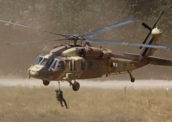 Helicóptero de las FDI varado en el Líbano retornó tras reparación
