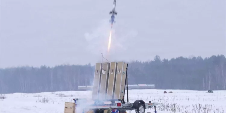 EE. UU. prueba en Europa el interceptor antidrones IonStrike