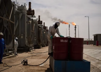 Irak busca préstamo del FMI y Banco Mundial por crisis petrolera
