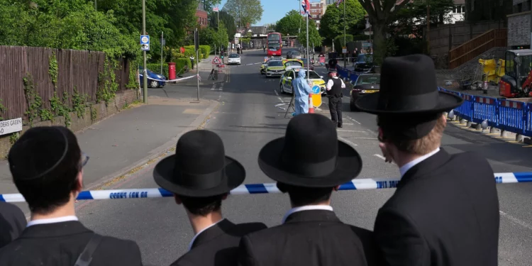 Londres aumenta presencia policial para proteger a la comunidad judía