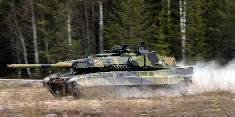 Noruega empieza a recibir sus Leopard 2A8 para relevar a los 2A4
