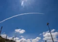 Un misil interceptor disparado contra un cohete lanzado desde Líbano, como se vio en el norte de Israel, el 30 de mayo de 2026. (Michael Giladi/Flash90)
