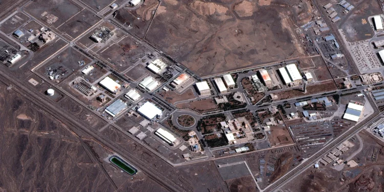 El acuerdo entre EE. UU. e Irán prevé tregua de 60 días y el estrecho de Ormuz abierto