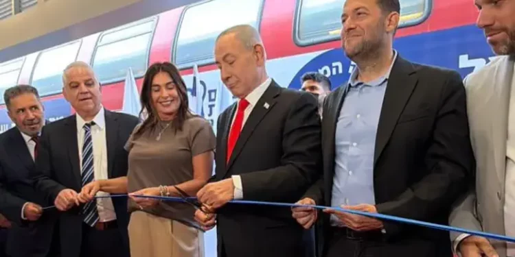 inauguración ferroviaria
