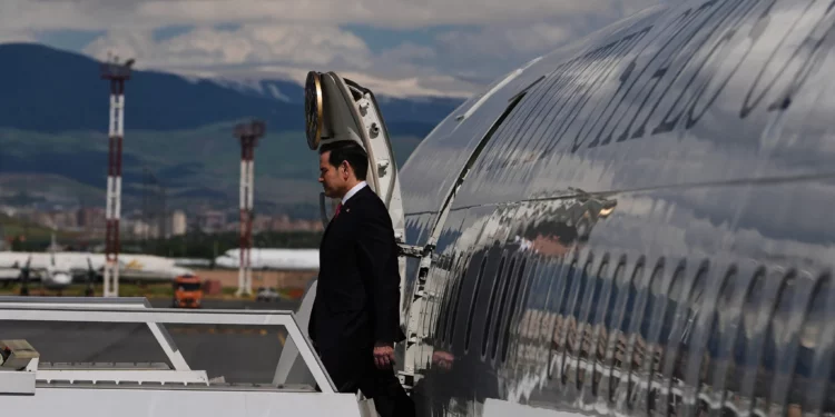 Rubio prevé varios días más de negociación con Irán por Ormuz