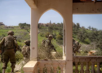 Soldados de la 91.ª División Regional “Galilea” de las Fuerzas de Defensa de Israel operan en el sur del Líbano, en una fotografía de archivo publicada el 13 de mayo de 2026. (Fuerzas de Defensa de Israel)