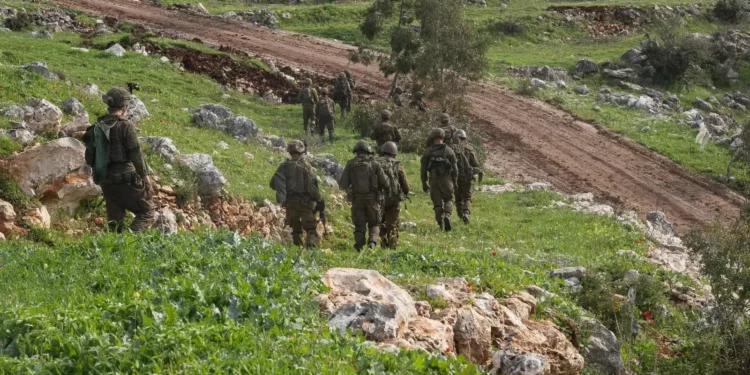Israel destruye un túnel de 80 metros usado por Hezbolá