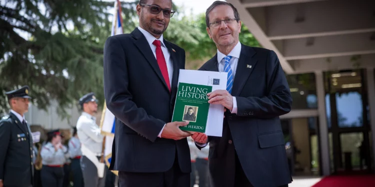 El primer embajador de Somalilandia en Israel presenta credenciales