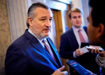 Ted Cruz “profundamente preocupado” por los “detalles del acuerdo” entre EE. UU. e Irán
