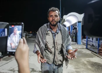 Israel traslada a dos líderes de la flotilla de Gaza para interrogarlos