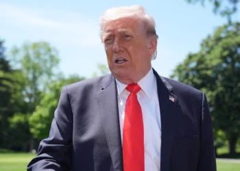 Trump descartó un plan militar más duro para reabrir Ormuz