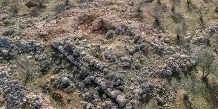 Arqueólogos identifican el lugar de la tumba del profeta Amós