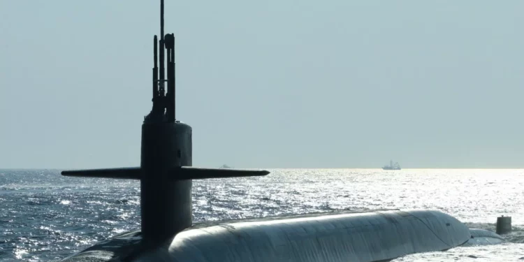 La Marina de EE. UU. despliega el submarino nuclear USS Alaska