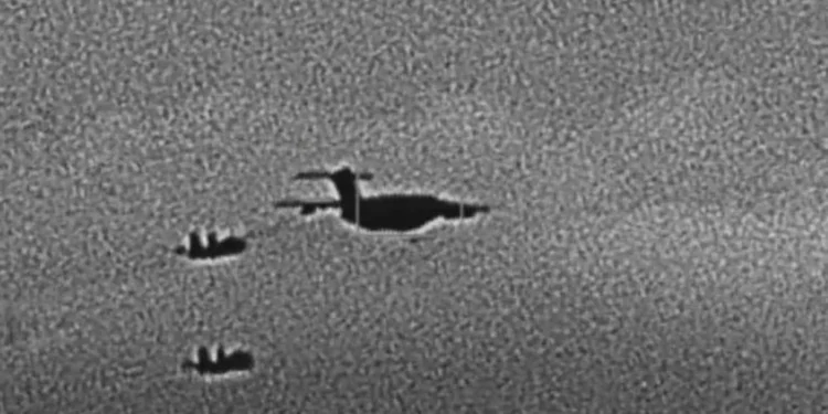 Taiwán intercepta un Y-20 chino mientras repostaba un J-16