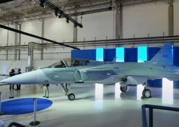 Imagen ilustrativa: Un avión de combate F-39E Gripen en la planta de Embraer en Gaviao Peixoto, Brasil, el 25 de marzo de 2026. (Foto AP/Andre Penner)