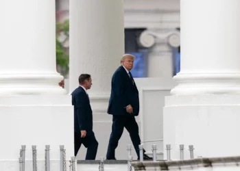 El presidente estadounidense Donald Trump llega a la Casa Blanca el 22 de mayo de 2026 en Washington. (Foto AP/Jose Luis Magana)