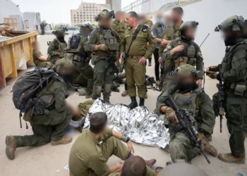 El jefe del Estado Mayor de las FDI, teniente general Eyal Zamir, aparece junto a tropas de la Unidad Shaldag de la Fuerza Aérea Israelí durante un ejercicio en la frontera con Jordania, el 15 de mayo de 2026. (Fuerzas de Defensa de Israel)