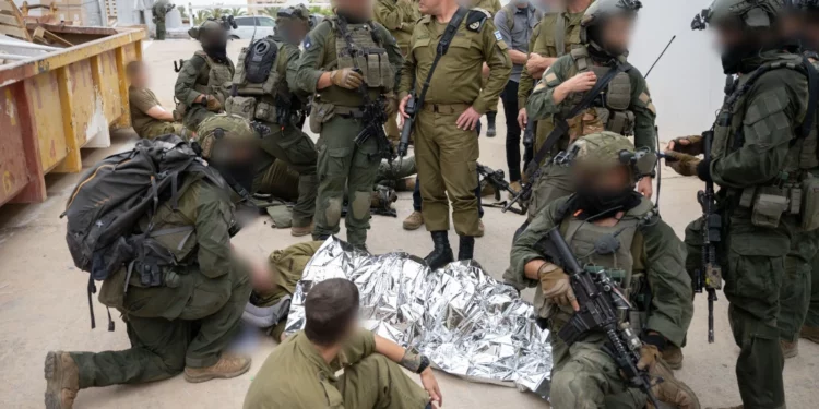 El jefe del Estado Mayor de las FDI, teniente general Eyal Zamir, aparece junto a tropas de la Unidad Shaldag de la Fuerza Aérea Israelí durante un ejercicio en la frontera con Jordania, el 15 de mayo de 2026. (Fuerzas de Defensa de Israel)