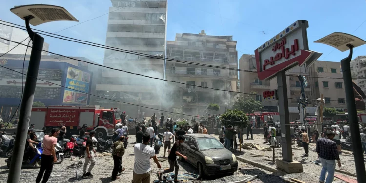 Israel ataca el centro de mando de Hezbolá en Beirut 