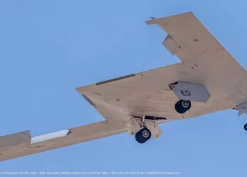 Nuevas fotos del B-21 Raider: disposición de aerofrenos
