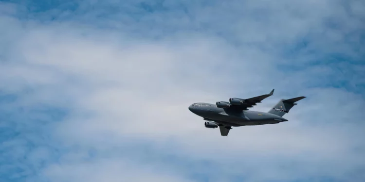 EE. UU. envía aviones a Europa ante posible firma de acuerdo con Irán