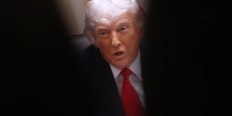 Trump dice que Irán aceptó renunciar a las armas nucleares