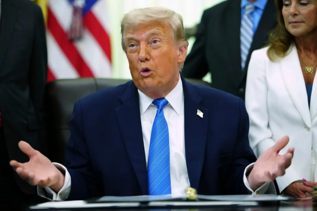 Trump anuncia acuerdo con Irán y suspende ataques