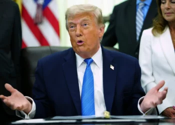 Trump anuncia acuerdo con Irán y suspende ataques