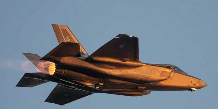 Polonia despliega los primeros cazas F-35A “Husarz”