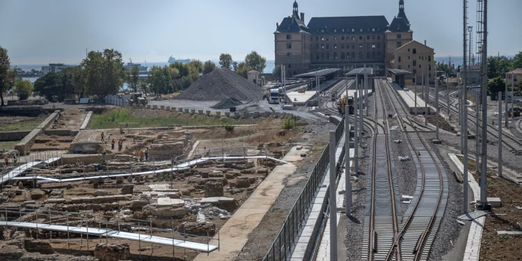 Ferrocarril turco-saudí que evita Israel conectará con Jordania y Siria