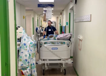 Centro Médico Galilee retoma operaciones sobre superficie