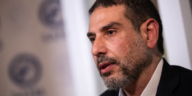 Candidato antiisraelí Adam Hamawy gana primaria demócrata en Nueva Jersey
