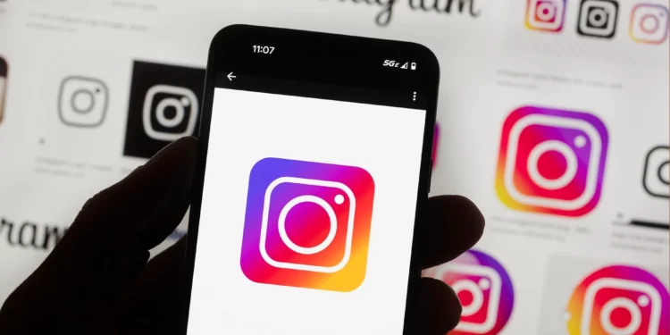 Reino Unido prohibirá redes sociales a menores de 16 años