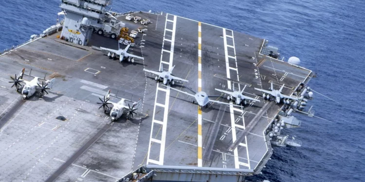 El MQ-25 Stingray aparece embarcado en el USS Nimitz