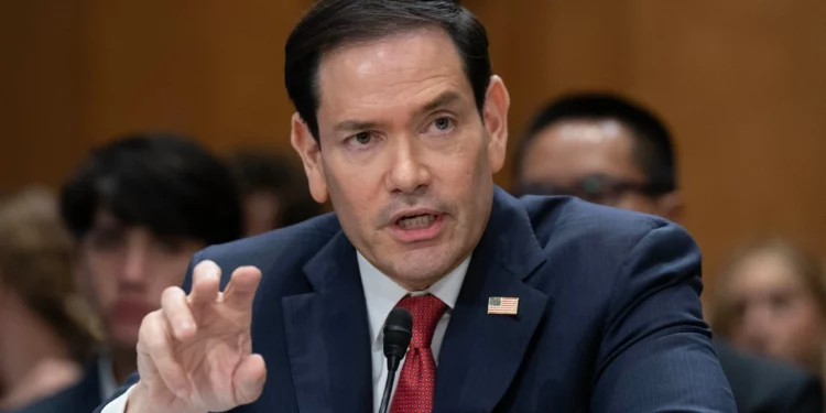 Rubio dice que Irán acepta negociar aspectos antes excluidos de su programa nuclear