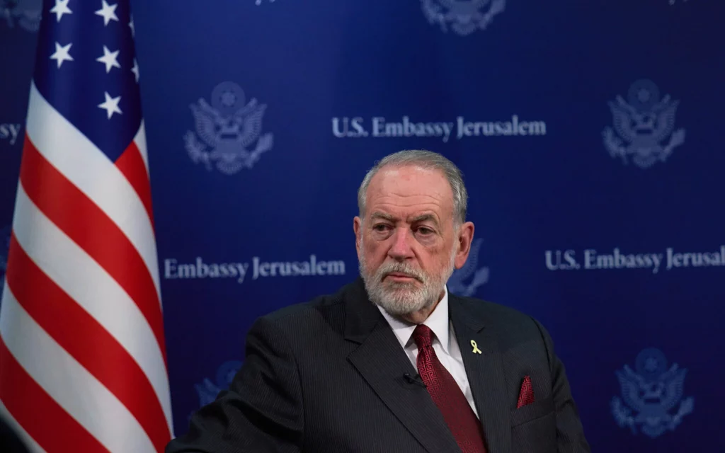 Mike Huckabee acusa a Teherán de querer incinerar a Estados Unidos e Israel